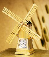 Bulova Clocks B0017